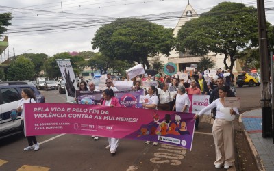 Prefeitura de Sarandi participa da 4ª Caminhada do Meio-Dia e reforça compromisso no combate ao feminicídio